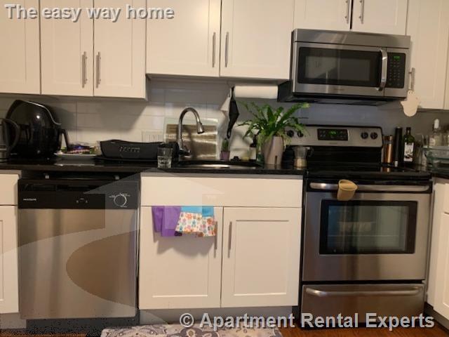 Building Photo - 6 Blair Pl