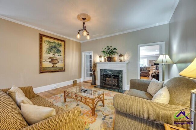 Building Photo - 422 Forrest Dr