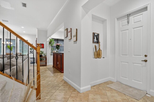 Building Photo - 6012 NW 116th Dr