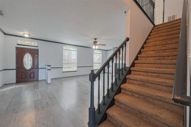 Building Photo - 1439 El Camino Village Dr