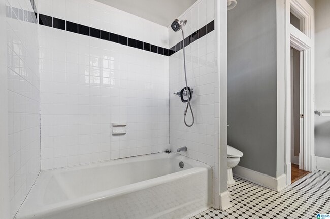 Building Photo - 3716 6th Ave S