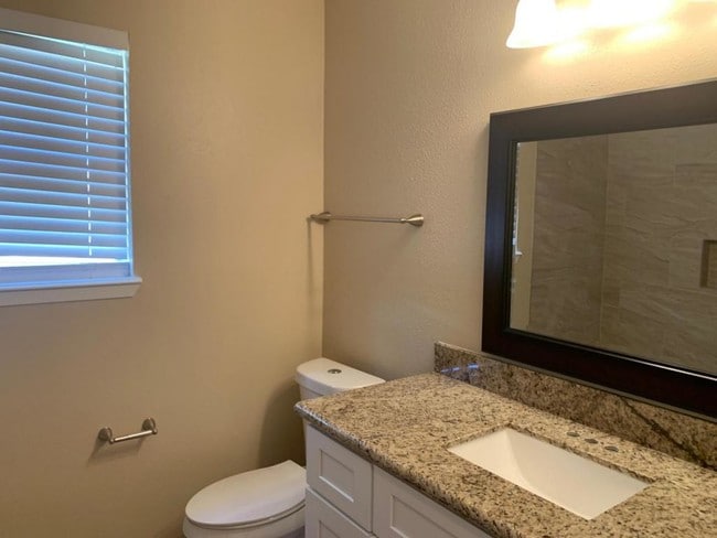 Building Photo - 22610 Leedstown Ln