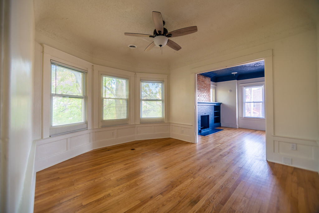 dining room with bay window - 2046 Clairmount St