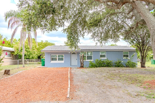 Building Photo - 217 Betty Ave