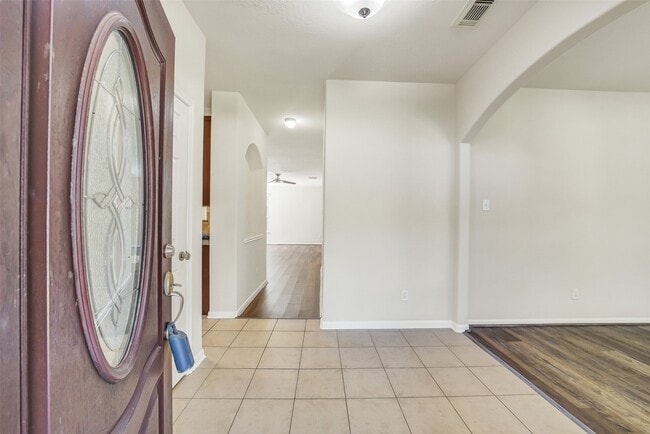 Building Photo - 7414 Compass Rose Dr