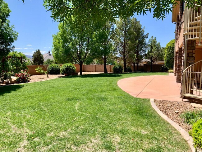 Building Photo - 2276 Greystone Dr