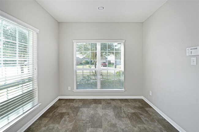 Building Photo - 10622 Dawn Pine Forest Trail