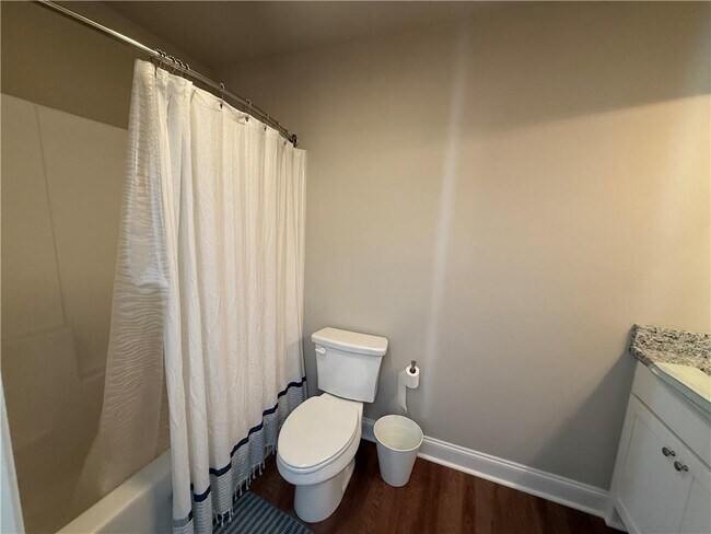 Building Photo - 5956 Moon Dr