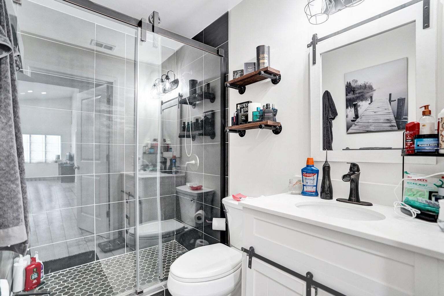 Building Photo - 8467 Dynasty Dr