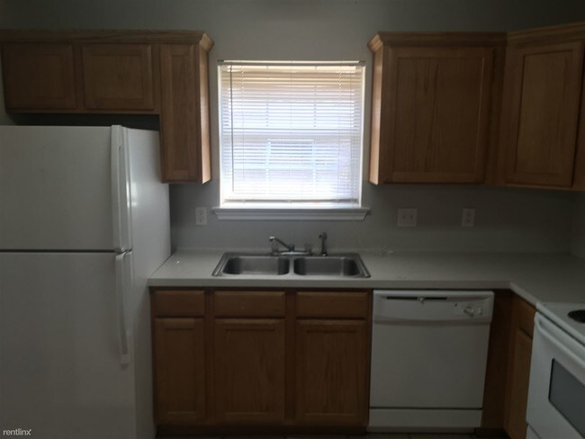 Building Photo - 3705 Oldenburg Ln