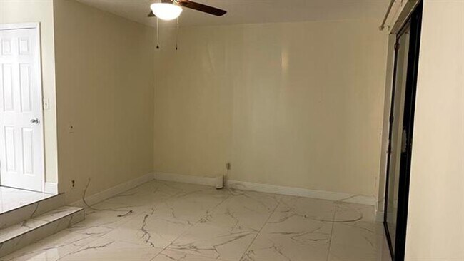 Building Photo - 9110 Orchid Tree Ln