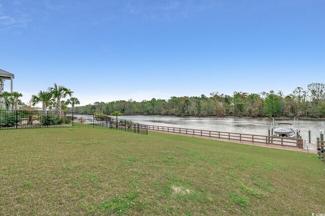 Building Photo - 455 Harbour View Dr