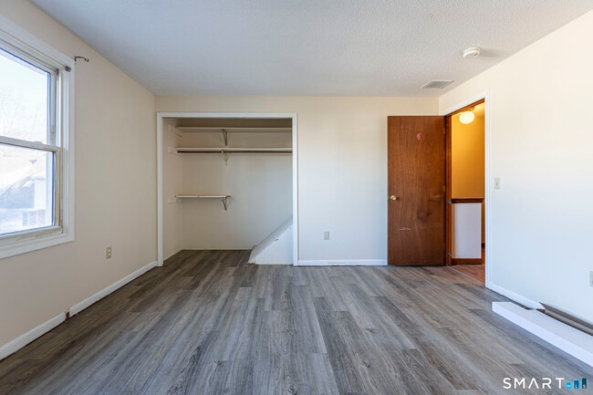 Building Photo - 11 St Marc Cir