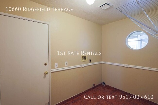 Building Photo - 10660 Ridgefield Terrace