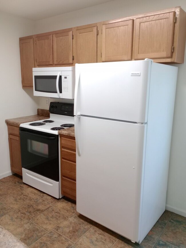 Building Photo - 3534-3536-3536 Prescott Dr