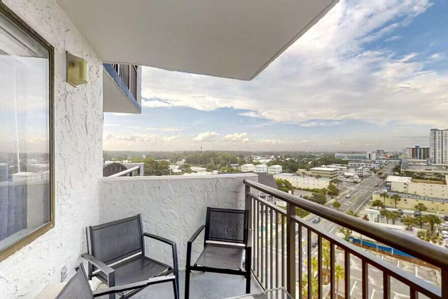 Building Photo - 2001 S Ocean Blvd