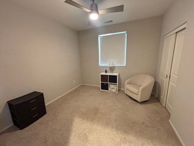 Building Photo - Spacious 3-Bedroom Home with Community Ame...