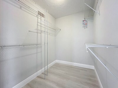 Building Photo - 5542 32nd Ave SW