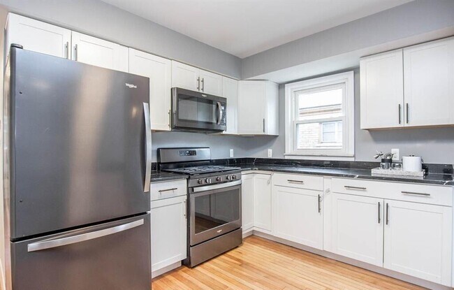 Building Photo - 14030 Elgin St