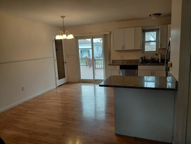 Building Photo - 33890 Hunter Ave