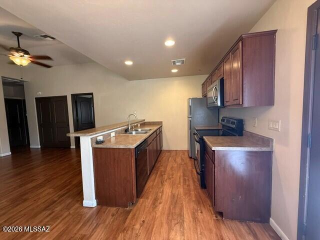 Building Photo - 2501 S Pantano Pkwy