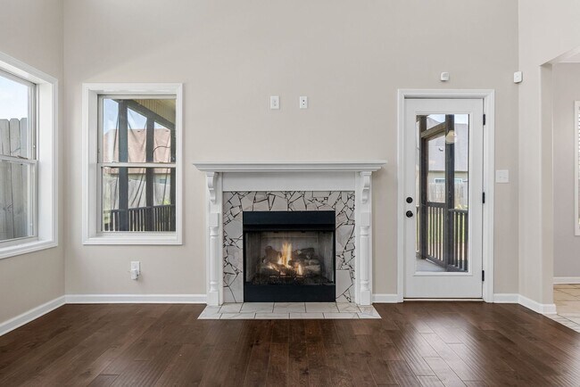 Building Photo - Pet Friendly Four Bedroom!