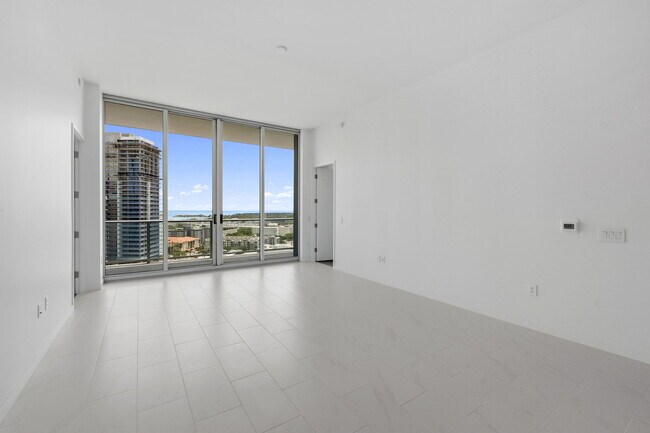 Building Photo - 400 Central Ave