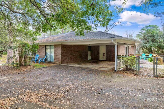 Building Photo - 16 Lancers Ln