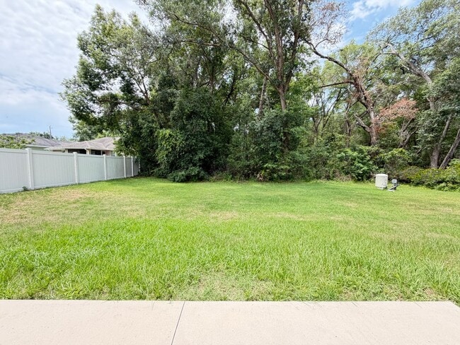 Building Photo - Beautiful 3 Bedroom, 2 Bathroom Home in Summerfield!
