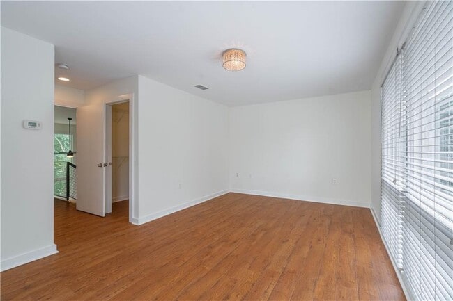 Building Photo - 1338 Rietveld Row NW