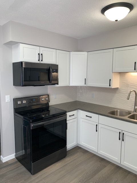 Kitchen - 1522 Holley St