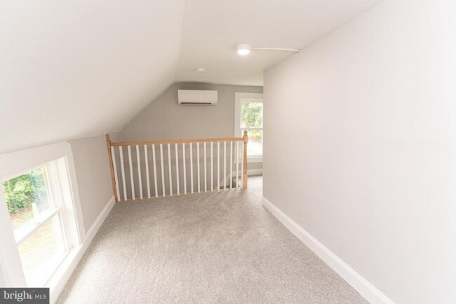 Building Photo - 119 Davis Ln