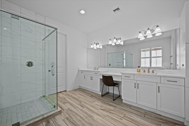 Building Photo - 1127 Faulkner Ter