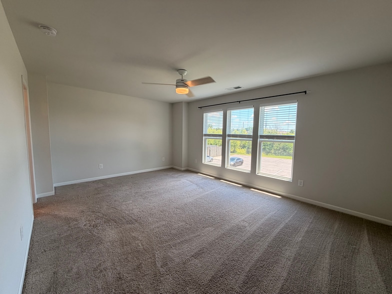 Building Photo - 2451 Salem Creek Ct