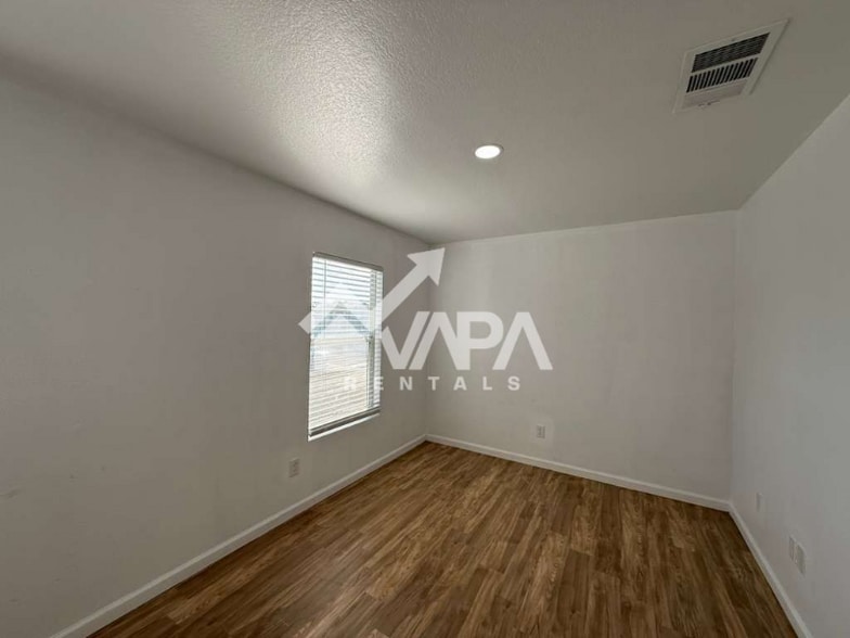 Building Photo - 10147 Sundrop Pass