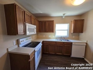 Building Photo - 4022 Canyon Pkwy