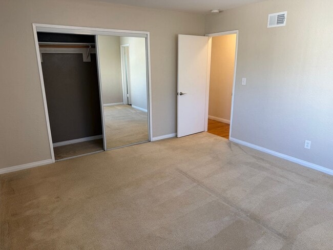 Building Photo - 1514 Chalcedony-