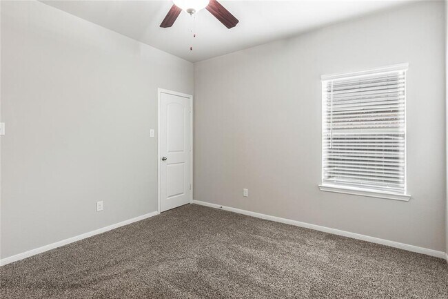 Building Photo - 30815 Berkshire Downs Dr