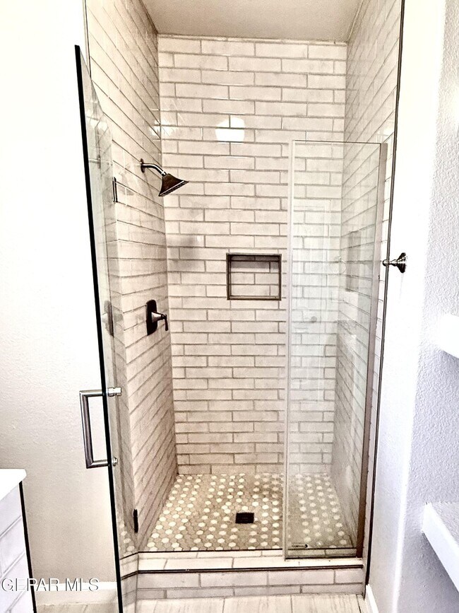 Building Photo - 12749 Tierra Salas Dr