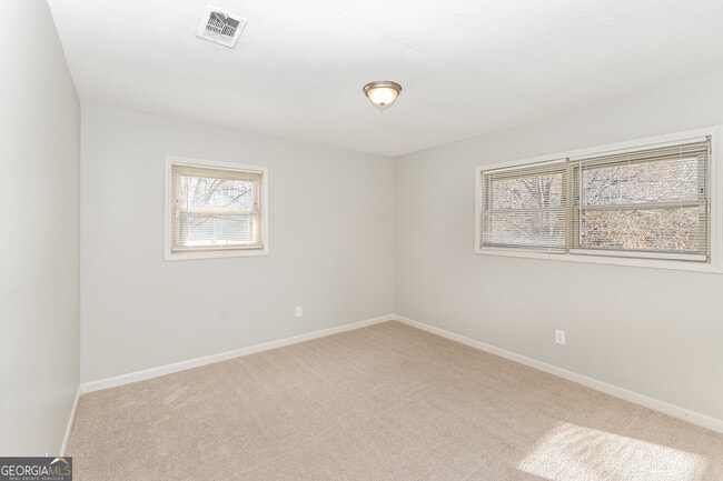 Building Photo - 1135 Pontiac Cir