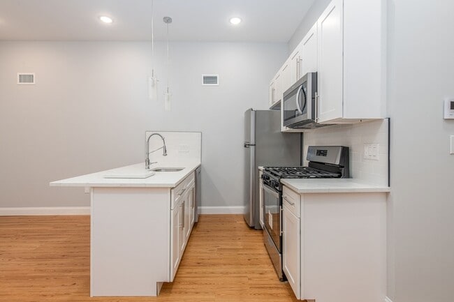 Building Photo - 1522 S 9th St