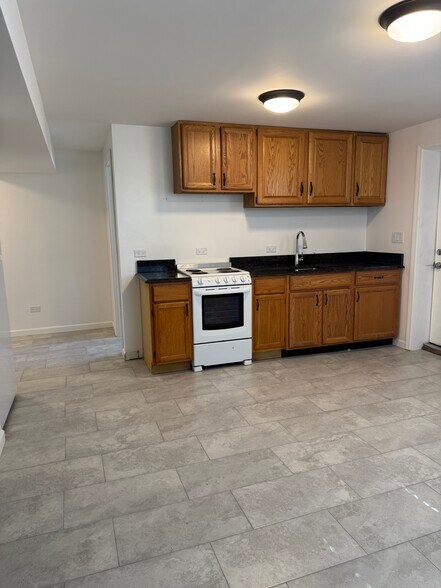 Building Photo - 443 Jefferson Ave