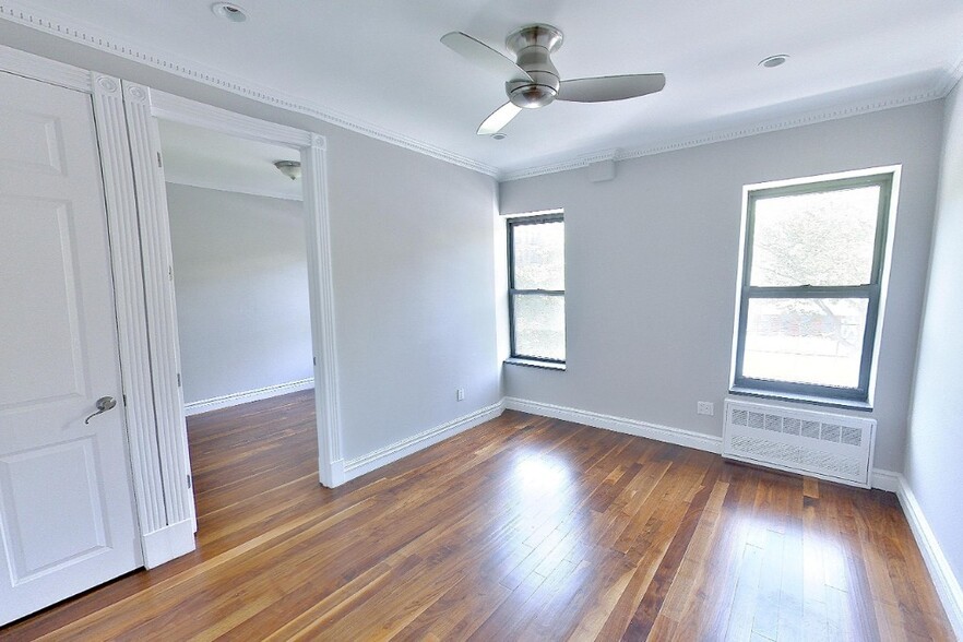 Building Photo - 1590 Lexington Ave