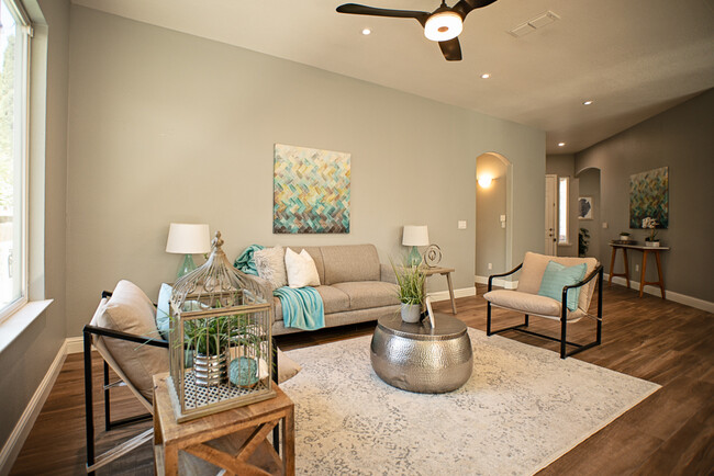 Building Photo - 563 Veneto Ct