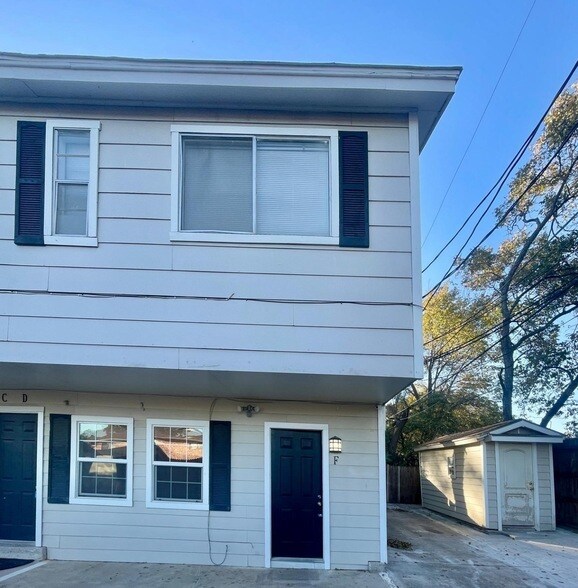 Building Photo - 307 E Mitchell St