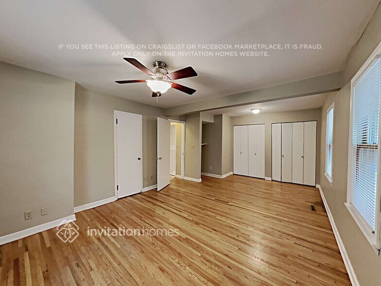 Building Photo - 6828 Russell Ave S