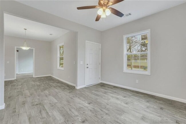 Building Photo - Live Near It All! 3 Bedroom Home in Midtown Savannah