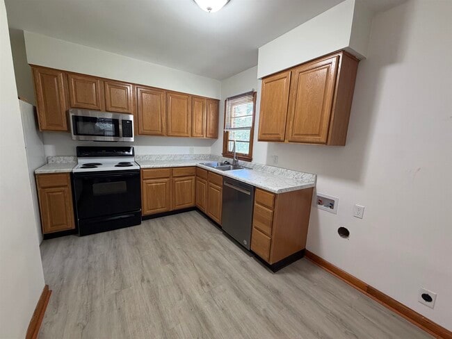 Building Photo - 5045 Flamingo Rd