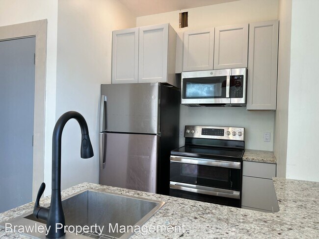 Building Photo - 8 br, 6 bath House - 514 W Kirkwood Ave