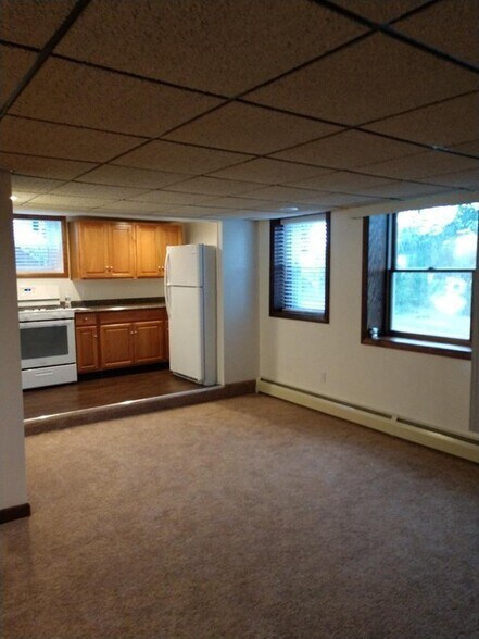 Building Photo - 213 Dwelly St